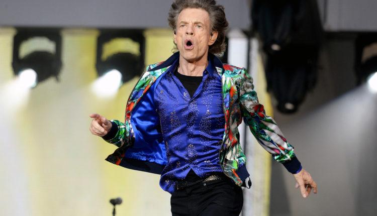 Mick Jagger busca tratamiento en el hospital y pospone la gira de los Rolling Stones – Página seis